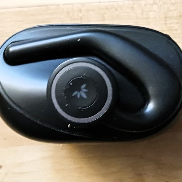 Avantree Audikast Low Latency Bluetooth 5.0 Transmitter and TWS116 Open Ear Buds - Picture 5 of 10